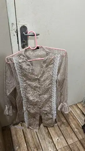 Preloved outer brukat