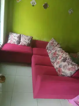 Sofa sudut minimalis