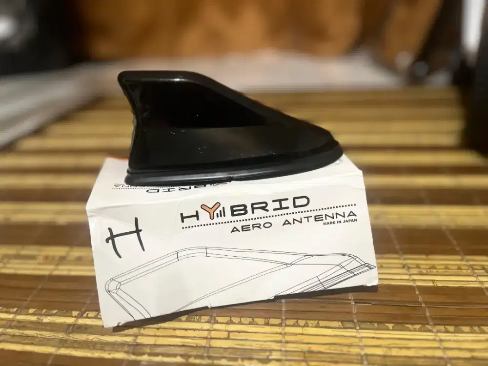 ANTENA MOBIL SIRIP HIU HITAM