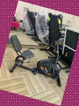 Sepeda statis Recumbent Legacy alat olahraga YWB-982