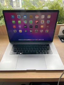 MacBook Pro 2018 15 inch touchbar
