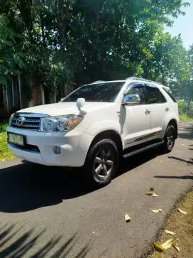 Fortuner G AT Diesel 2011