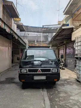 L 300 pick up Tahun 2012
