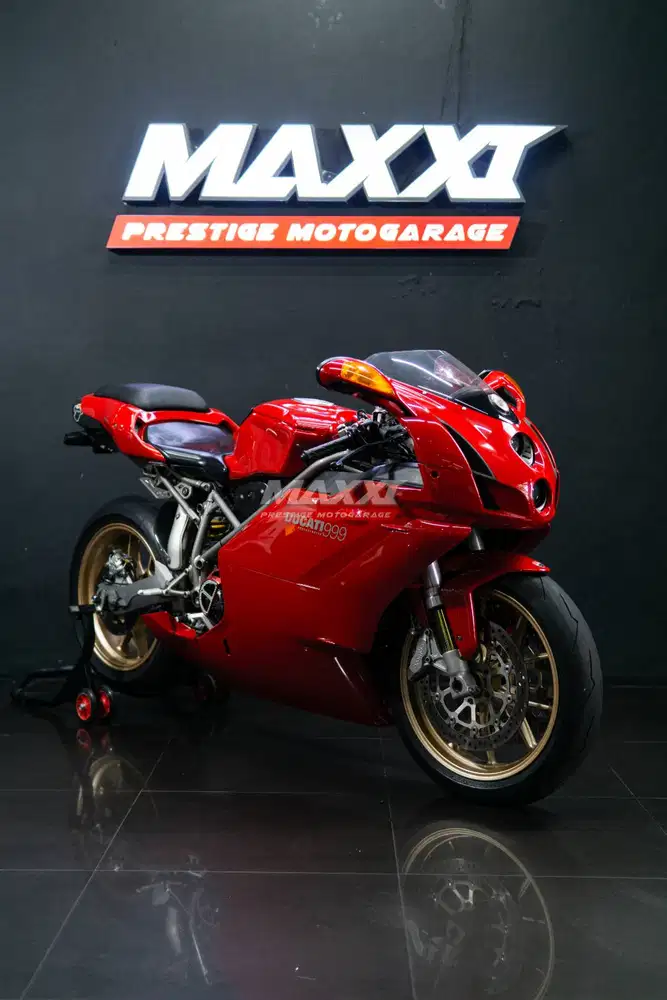 DUCATI 999  PANIGALE  MV AGUSTA
