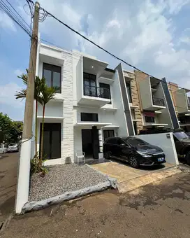 TURUN HARGA 1,399 MILIAR 6 KAMAR LB.171 LT.117 ARYA TOWN HOUSE BEKASI