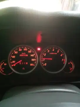 Avanza hitam 2010