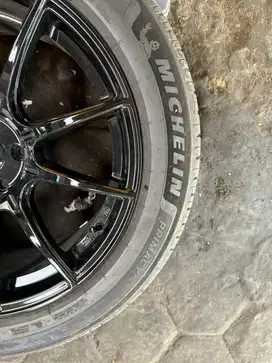 Di jual Ban Michelin 235/50 R18