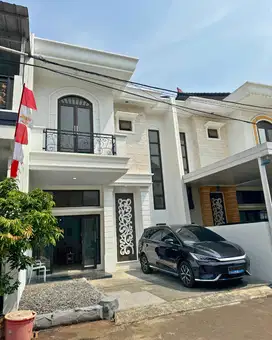 RUMAH KLASIK 5 KAMAR 1,099 MILIAR ARYA TOWN HOUSE BEKASI