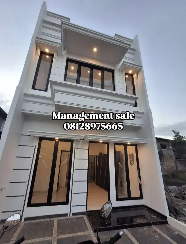 Rumah Modent 2 lantai + rooftop Jagakarsa Jakarta Selatan