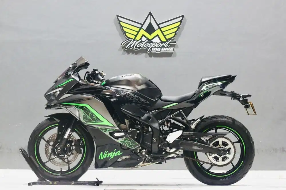 Kawasaki zx25R abs like new Rebel500 street500 KTM Duke390 er6n