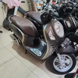 Dp500rb Scoopy keyless coklat 2021 Gbm bisa tunai atau kredit