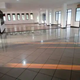 Disewakan gedung 4lt. Jl. Setiabudhi