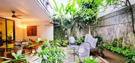 Rumah Cantik Siap Huni Dengan Taman Belakang Di Bintaro Sektor 7