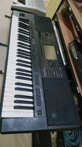 Keyboard yamaha psr sx-700