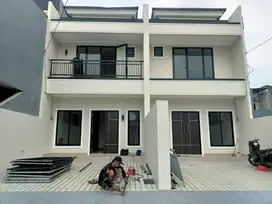 Rumah modern minimalis 2 lt d Citra Raya Tangerang