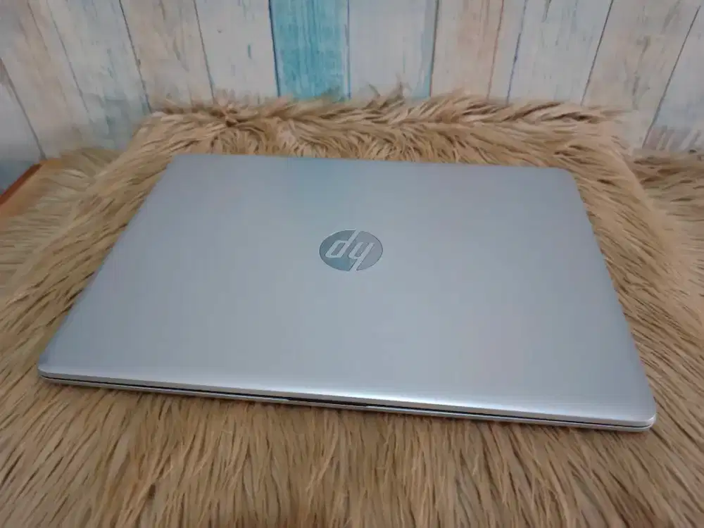 Laptop Desain Slim HP 14-cm0xxx Amd Ryzen 3 2200U Ram 8 Ssd 256