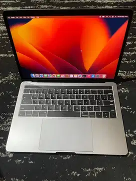 Macbook Pro 2017 Touchbar 13 Inch Ram 8gb SSD 256gb Fullset