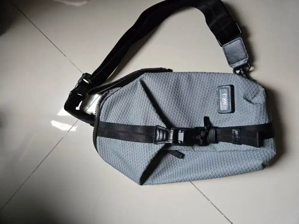 Tumi 95% pria bag