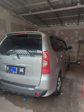 Avanza G 2011 silver
