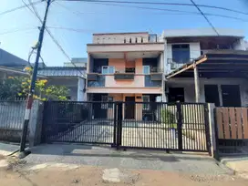 Ton - Rumah Kost Kelapa Gading Jakarta Utara  10 Kamar Furnish