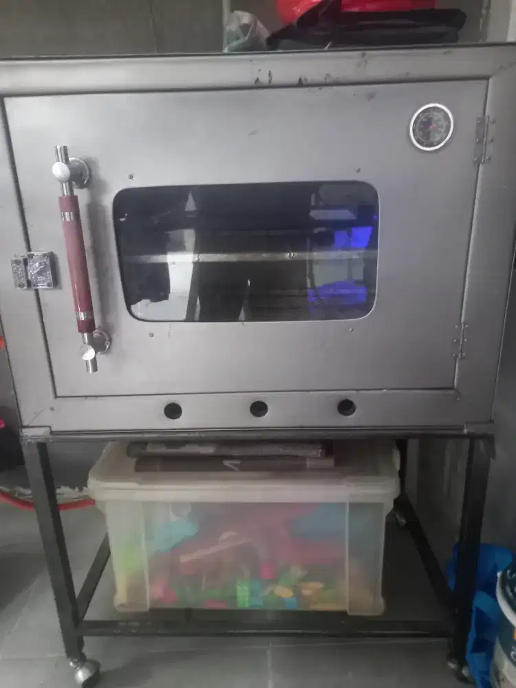 Dijual oven gas