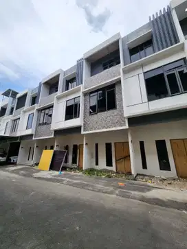 Townhouse Baru Komplek Global Haus Siap Huni Jalan Tuasan Krakatau