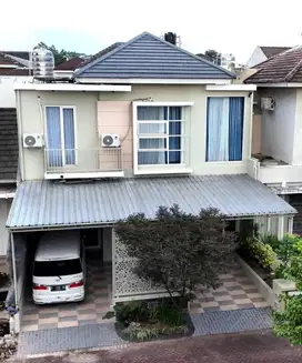 Rumah dalam perumahan elit greenhills jakal km 9