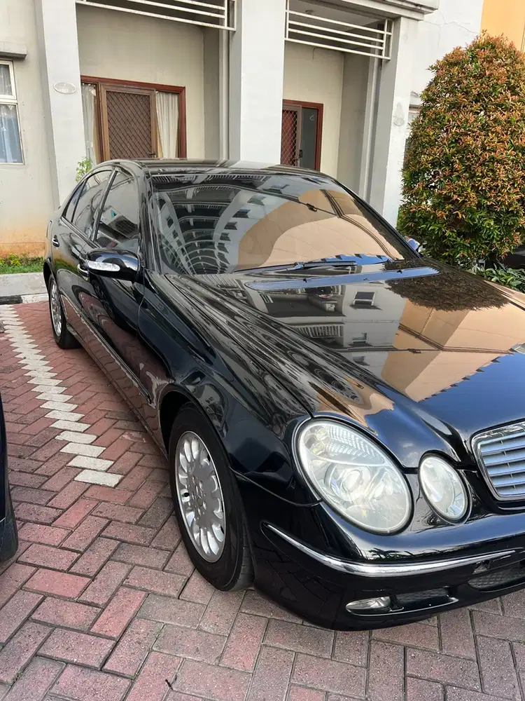 Mercedes-Benz E260 2004 Bensin