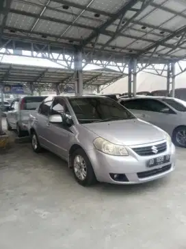 Suzuki baleno 2008 MT pemakaian pribadi