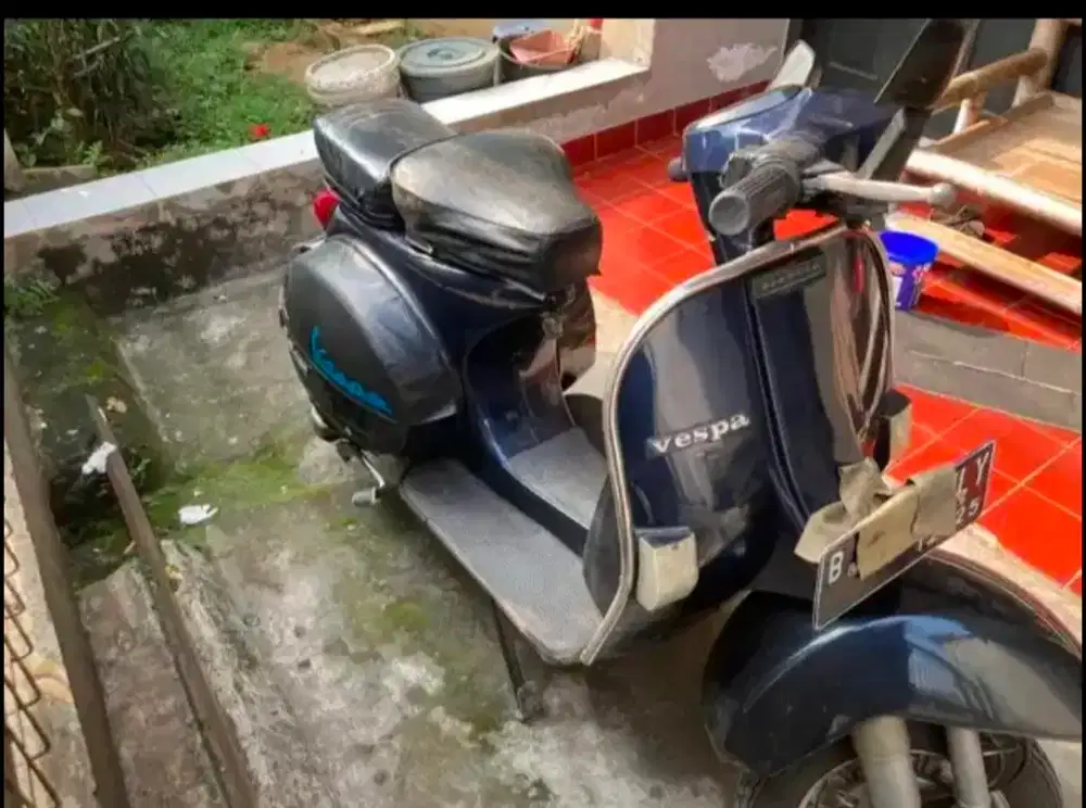Vespa exclusive 2 tahun 2001