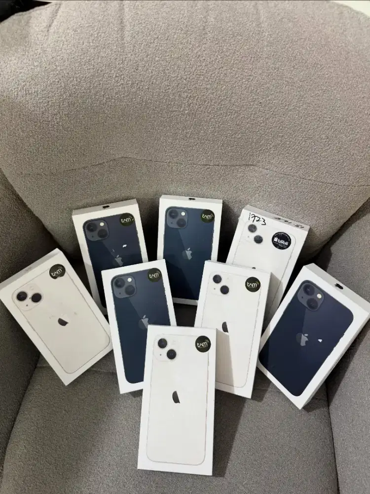 iPhone 13 128GB Garansi resmi Indo 1 Tahun