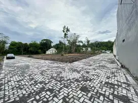Dekat  Kampus UII Jakal  km 14, siap bangun, cocok untuk Kost