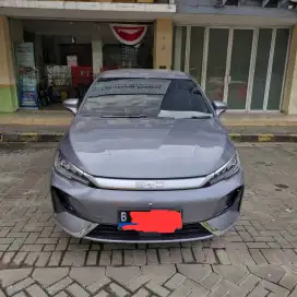 BYD M6 Standard Like New