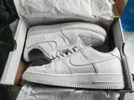 Nike Air Force 1 Triple White