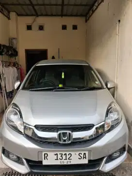 Mobilio E MT istimewa pribadi