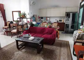 Dijual cepat rumah rapi 2 lt di BSD