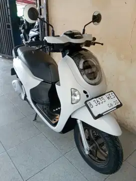 KM 300 PERAK HONDA SCOOPY PRESTIGE KONDISI SEPERTI BARU