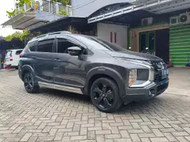Xpander croos rockford Black edition 2021
