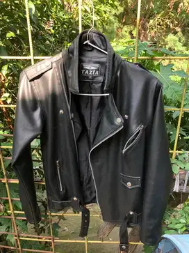 JAKET KULIT SINTETIS SIZE M NOMINUS