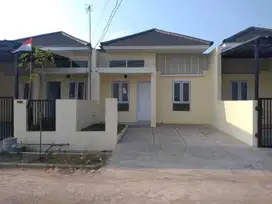 Rumah Mewah Jalan Utama bisa buat usaha, Karang Anyar Residence Bekasi