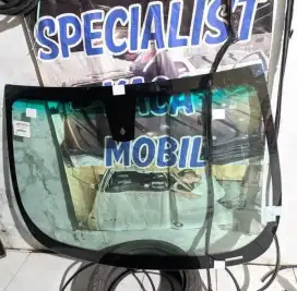 kaca mobil panggilan