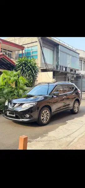 HARGA CASHH,, Nissan X-Trail 2.5 AT 2015 Bensin