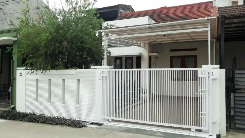 dijual rumah terawat di cisaranten Arcamanik kota bandung