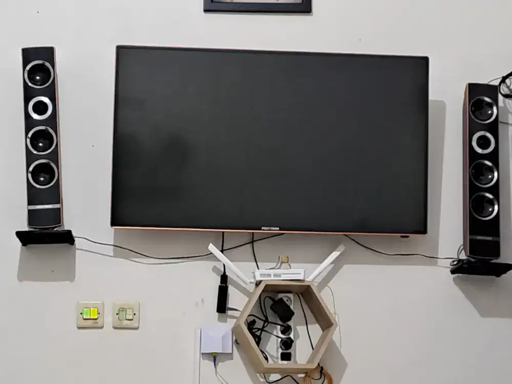 Tv polytron tower speaker 42s