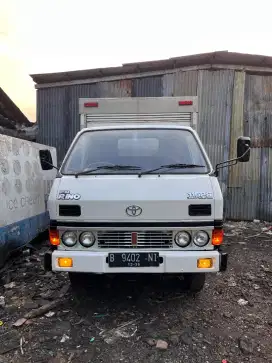 Toyota Dyna Rino 115 ps
