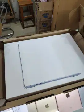 macbook air m4 13 inch ibox ram 16 ssd 256 baru