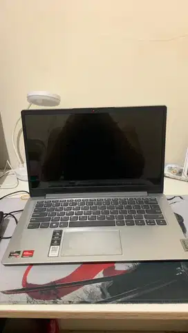 Lenovo ideapad 1