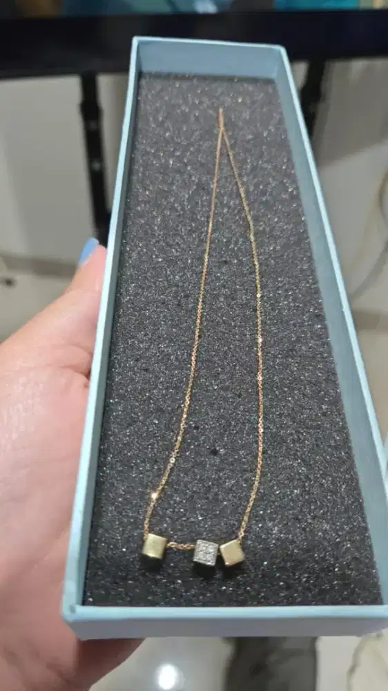 Kalung rosegold UBS 17K Millie Molly