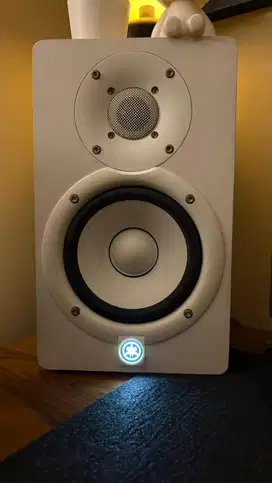 Speaker Flat Monitor Yamaha HS5 White