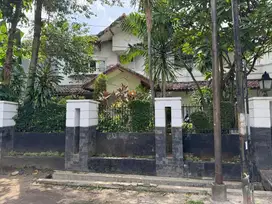Rumah dijual kebayoran baru